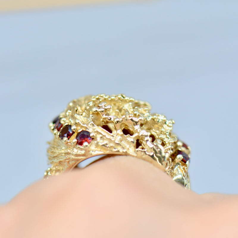 Vintage 1970s 9ct Yellow Gold Garnet Brutalist Abstract Ring