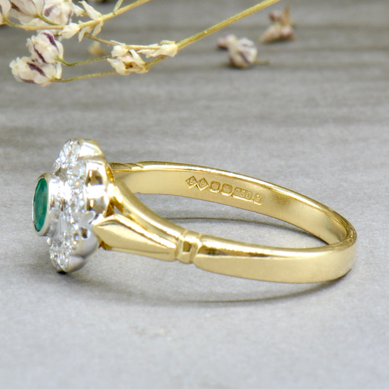 Vintage 18CT Gold Emerald & Diamond Daisy Engagement Ring