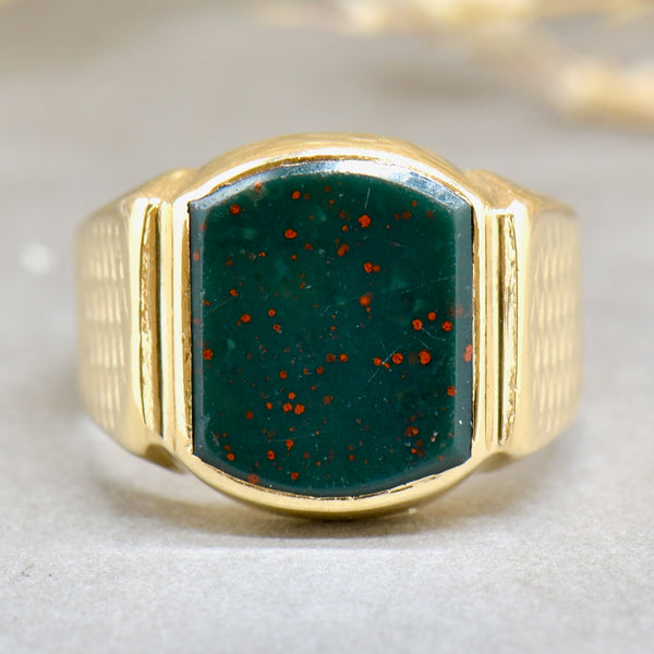 Vintage 9ct Yellow Gold Rectangle Bloodstone Signet Ring