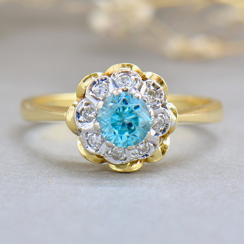 1940s Blue Zircon & Diamonds Flower Design Ring (0.81ct)