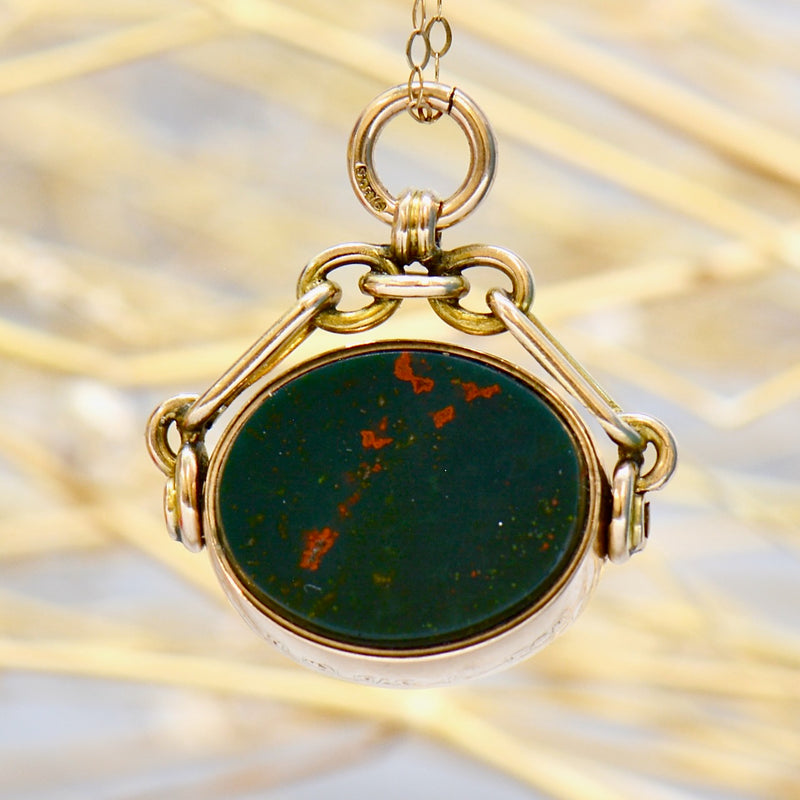 Victorian 1901 Bloodstone & Carnelian 9ct Yellow Gold Swivel Fob Pendant