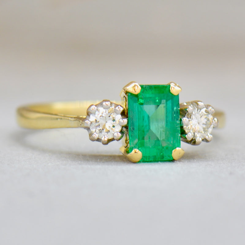 18ct Yellow Gold Emerald & Diamond Trilogy Three-Stone Ring (0.97ct)