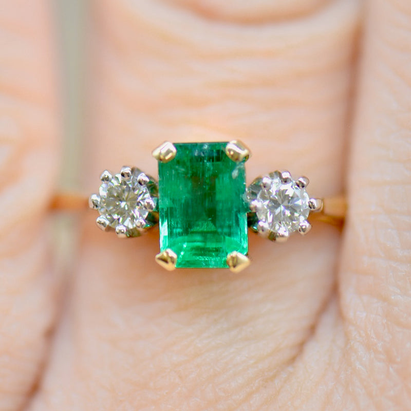 18ct Yellow Gold Emerald & Diamond Trilogy Three-Stone Ring (0.97ct)