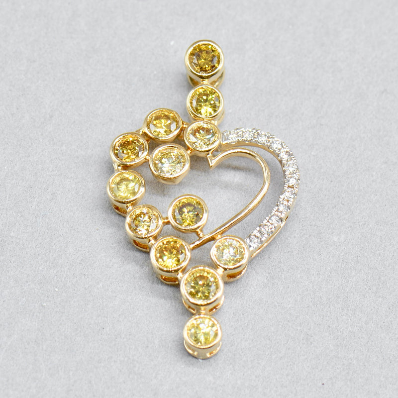 Multi-colour and White Diamonds Pendant in 18ct Yellow Gold (1.115 cts)