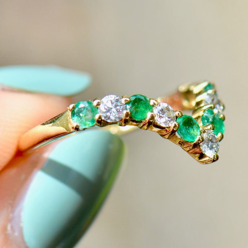 Vintage 1980s Emerald & Diamond 18ct Yellow Gold V-Shape Wishbone Ring (0.95ct)