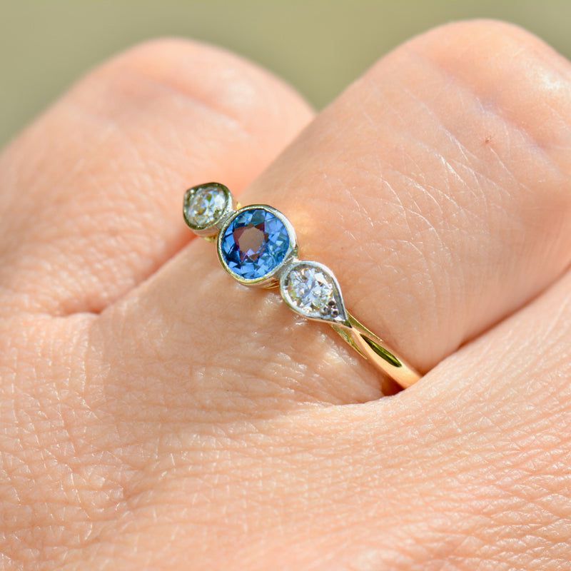 Edwardian OEC Cornflower Blue Sapphire & Diamond 18ct Yellow Gold Trilogy Engagement Ring