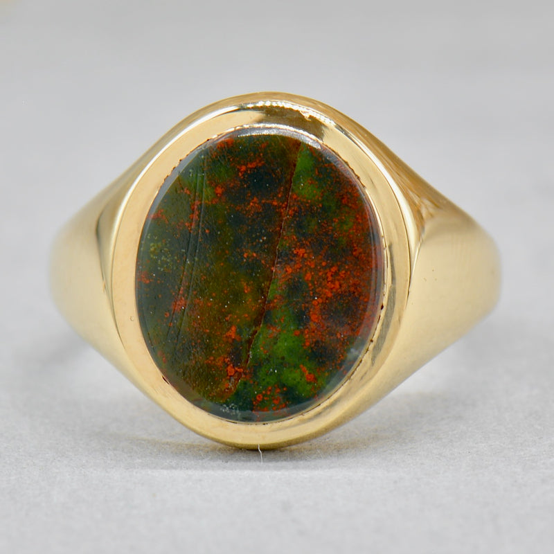 Vintage 1960s Bloodstone 9ct Yellow Gold Mens Oval Signet Ring