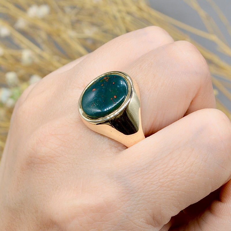 Vintage 1970s Bloodstone 9ct Yellow Gold Mens Oval Signet Ring