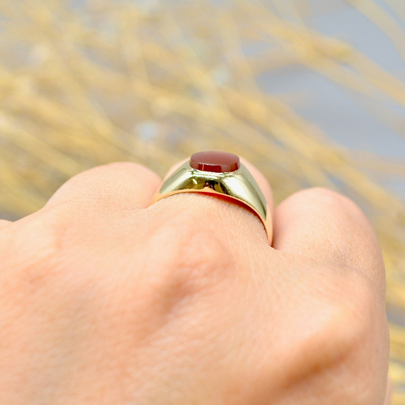 Vintage 1960s 9ct Yellow Gold Carnelian Small Signet Ring