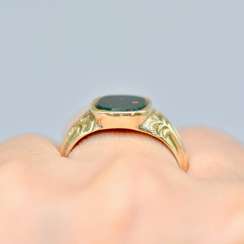 Victorian 14ct Yellow Gold Bloodstone Engraved Bezel Set Signet Ring