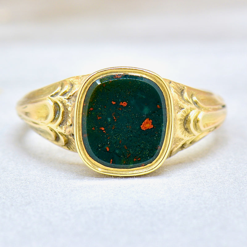 Victorian 14ct Yellow Gold Bloodstone Engraved Bezel Set Signet Ring