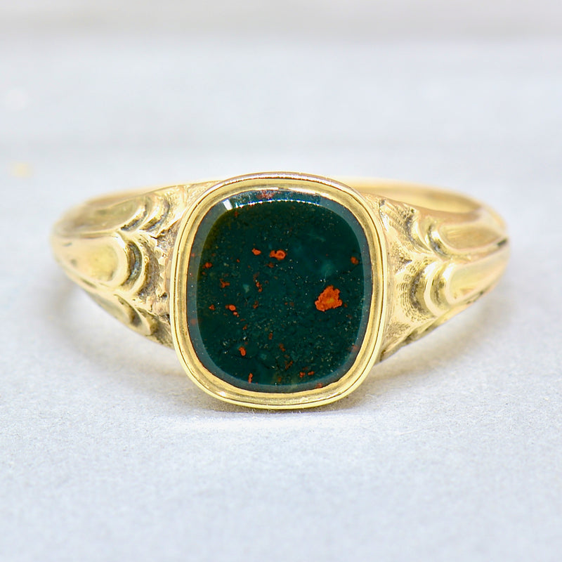 Victorian 14ct Yellow Gold Bloodstone Engraved Bezel Set Signet Ring