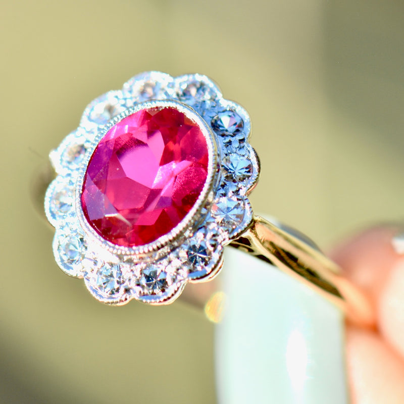 Vintage 9ct Yellow Gold Synthetic Ruby & CZ Daisy Ring