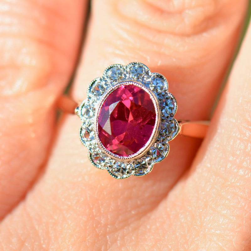 Vintage 9ct Yellow Gold Synthetic Ruby & CZ Daisy Ring