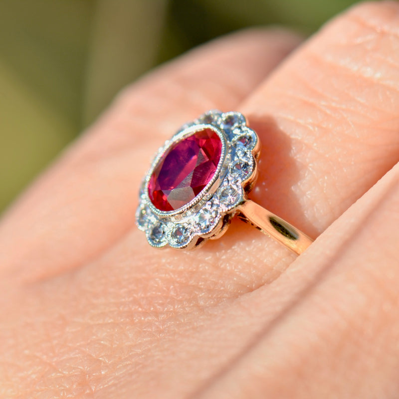 Vintage 9ct Yellow Gold Synthetic Ruby & CZ Daisy Ring