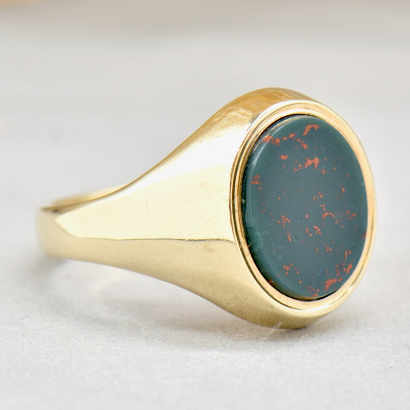 Vintage 1970s Bloodstone 9ct Yellow Gold Oval Signet Ring