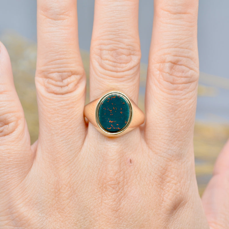 Vintage 1970s Bloodstone 9ct Yellow Gold Oval Signet Ring