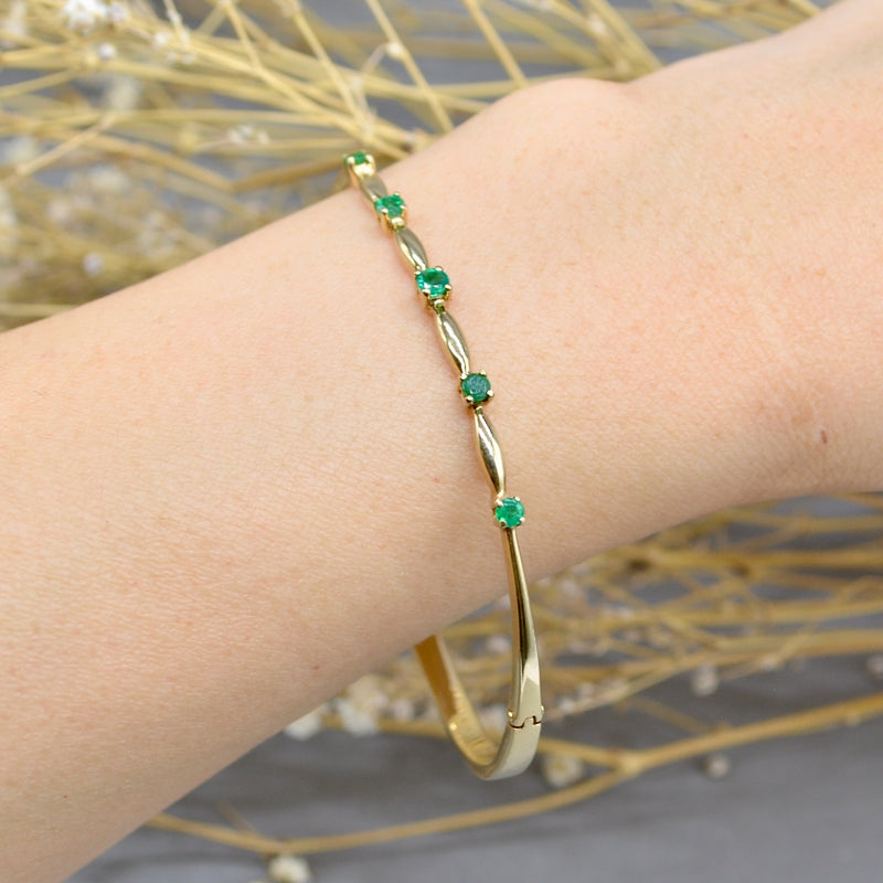 9ct Yellow Gold Emerald Bangle (0.35ct)