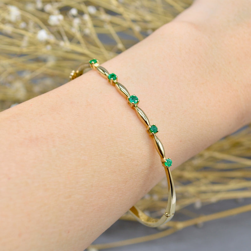 9ct Yellow Gold Emerald Bangle (0.35ct)