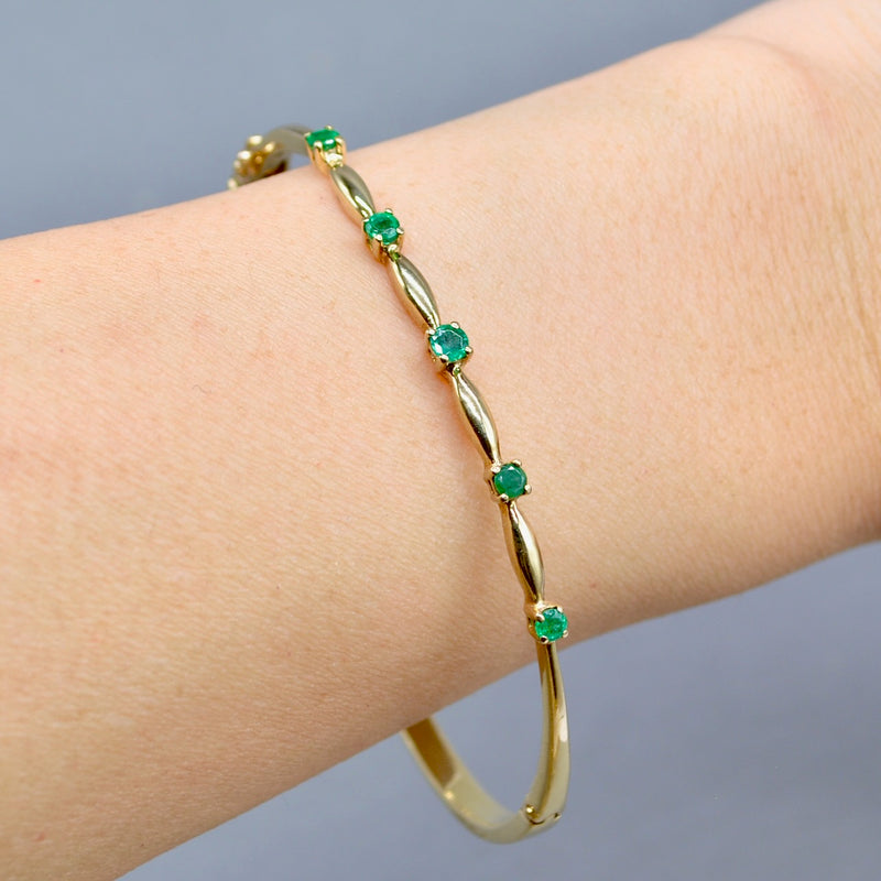 9ct Yellow Gold Emerald Bangle (0.35ct)