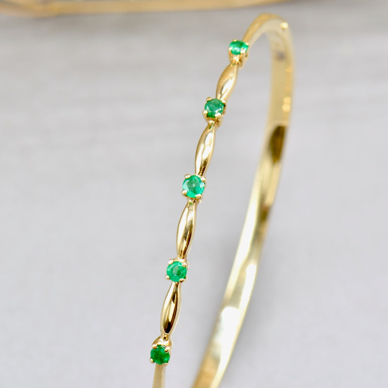 9ct Yellow Gold Emerald Bangle (0.35ct)