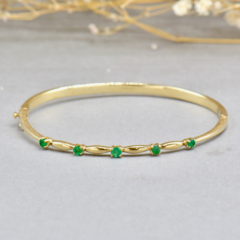 9ct Yellow Gold Emerald Bangle (0.35ct)