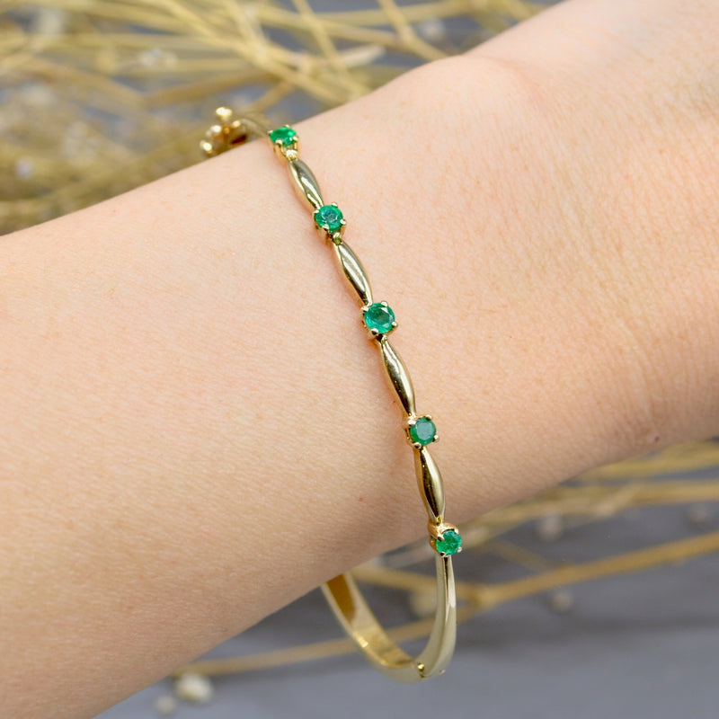 9ct Yellow Gold Emerald Bangle (0.35ct)