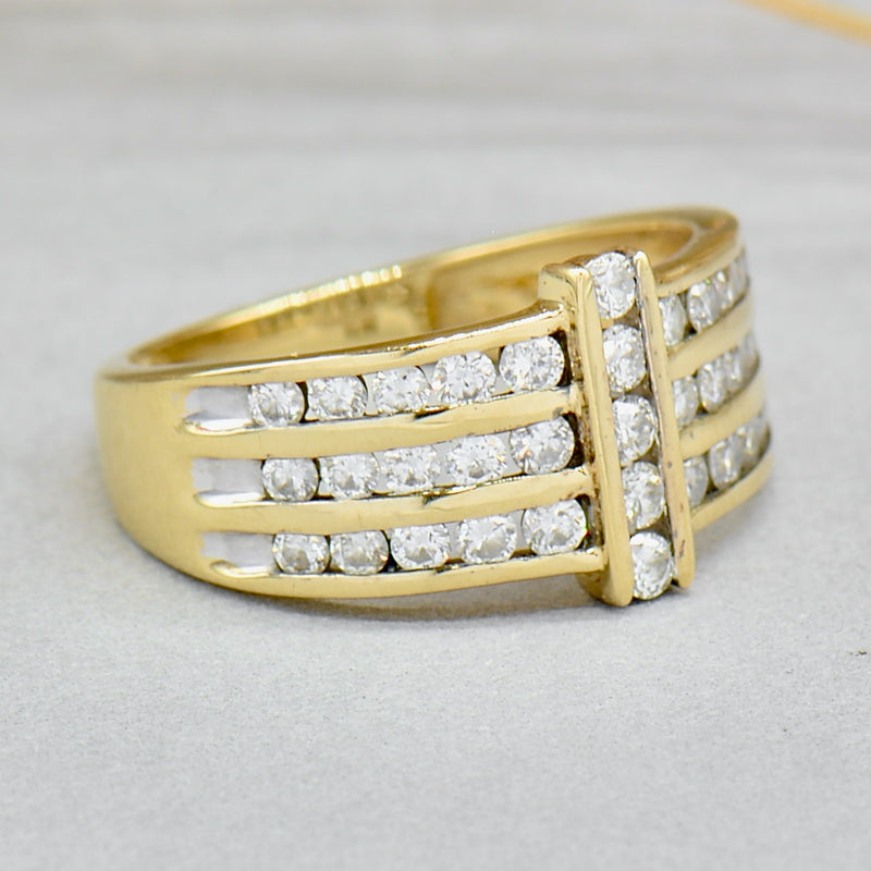 18ct Yellow Gold 1 Carat Diamond Ring (Canada Diavik Diamond)