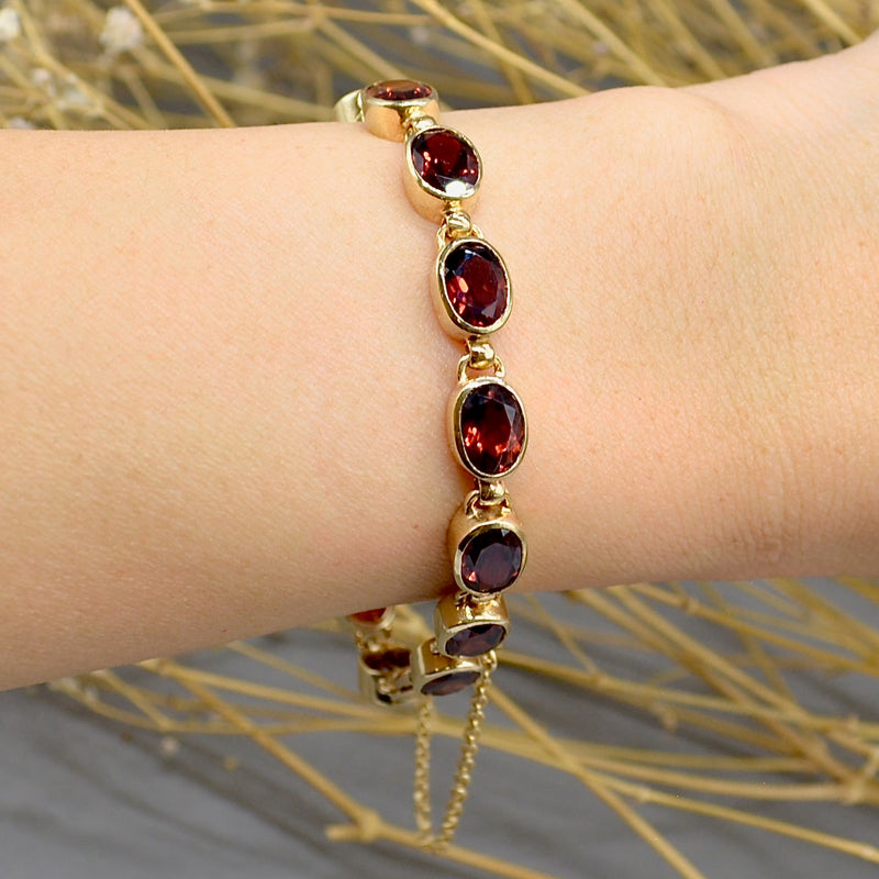 Pyrope-Almandine Garnet 9ct Yellow Gold Tennis Bracelet (23.80cts)