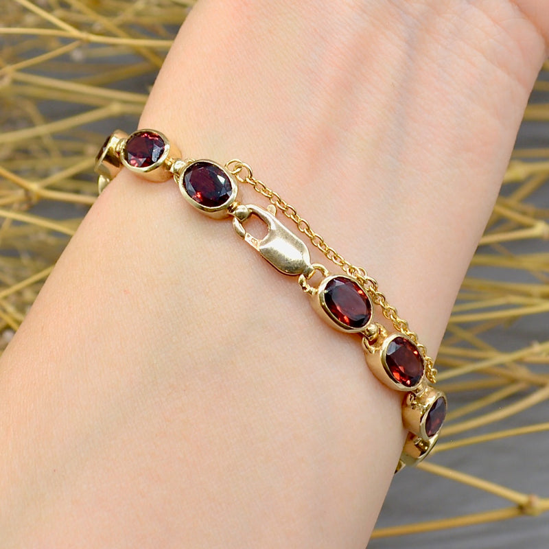 Pyrope-Almandine Garnet 9ct Yellow Gold Tennis Bracelet (23.80cts)