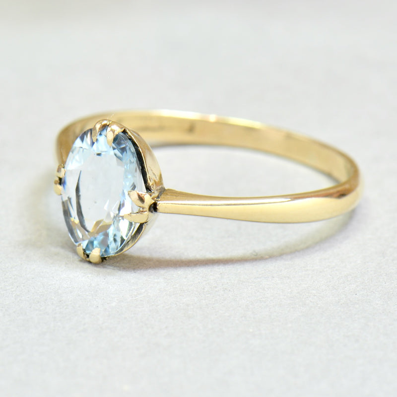 1970s Aquamarine Solitaire Style 9CT Yellow Gold Ring (1.48cts)