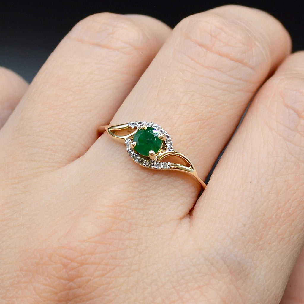 Natural Emerald & White Zircon 9CT Yellow Gold Infinity Ring Promise Ring