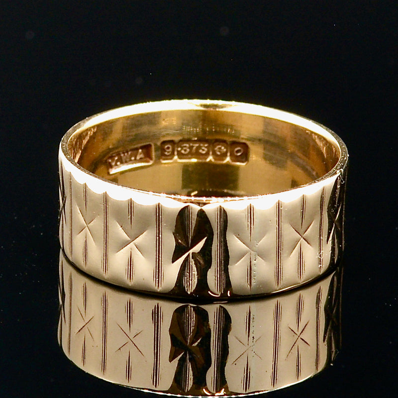 Vintage 9ct Yellow Gold Wide Patterned Band