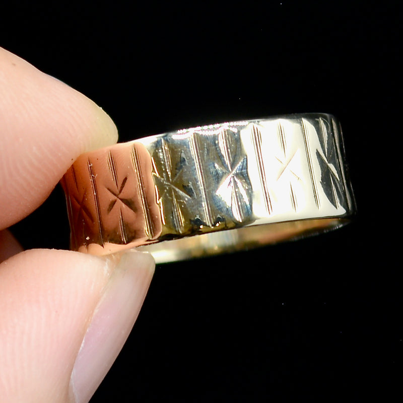 Vintage 9ct Yellow Gold Wide Patterned Band