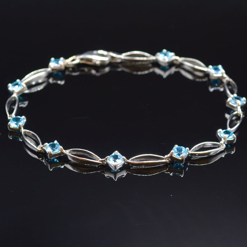 9CT White Gold Sky Blue Topaz Bracelet