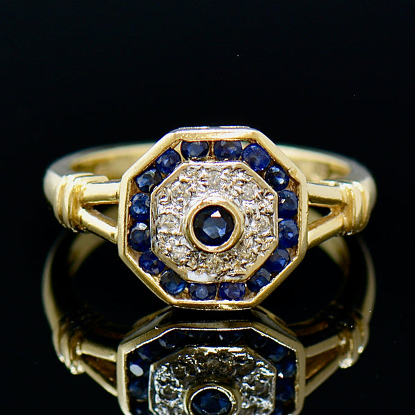 Vintage 18CT Gold Sapphire & Diamond Target / Cluster Ring