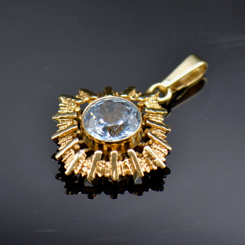 Vintage 1970s 9CT Yellow Gold Starburst Brutalist Synthetic Blue Spinel Pendant