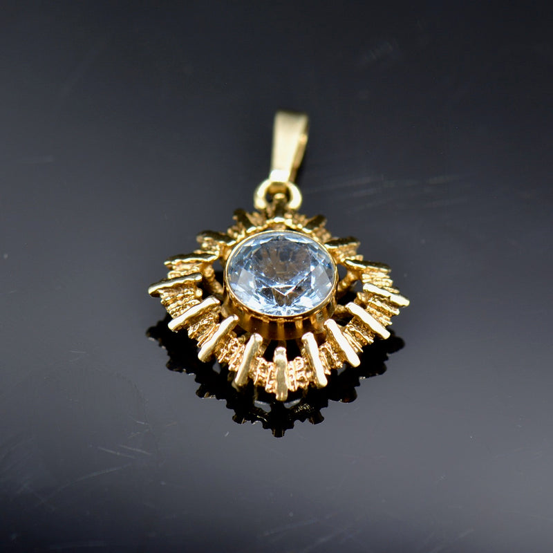 Vintage 1970s 9CT Yellow Gold Starburst Brutalist Synthetic Blue Spinel Pendant